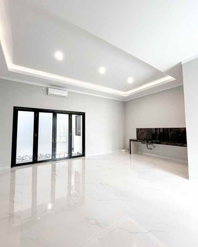 rumah baru 2 lantai siap huni dalam cluster graha raya