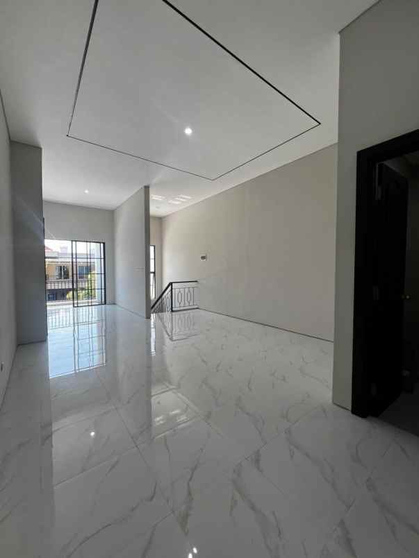 rumah baru american classic pondok mutiara sidoarjo