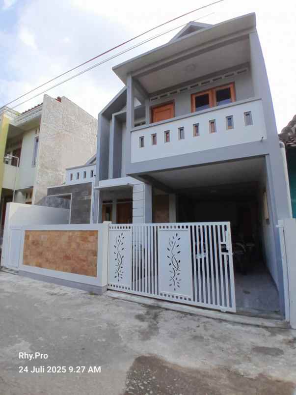 rumah cakep mangku aspal dekat pasar gentan