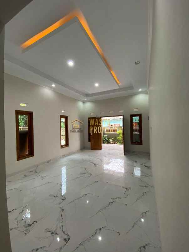 rumah cantik modern 3 menit dari pamella 7