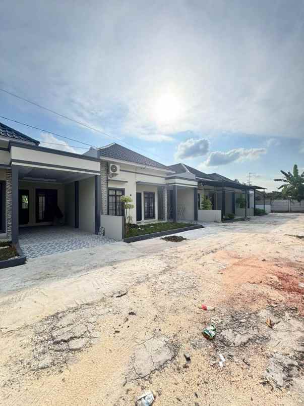 rumah cantik nyaman di jalan purwodadi pekanbaru