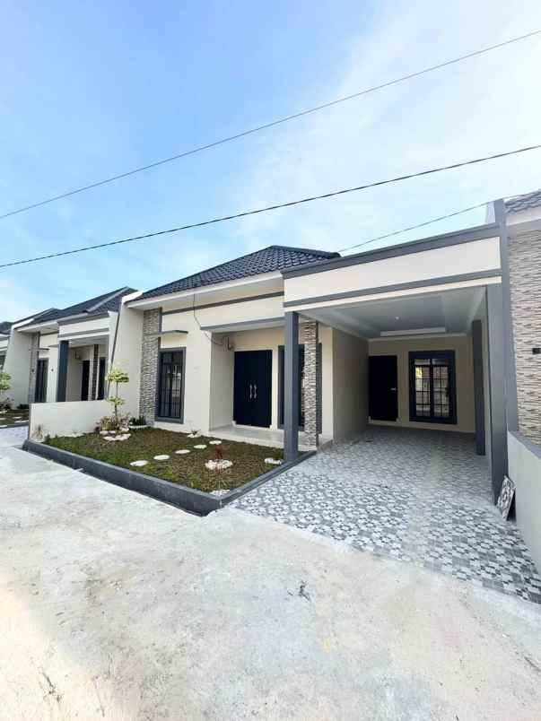 rumah cantik nyaman di jalan purwodadi pekanbaru