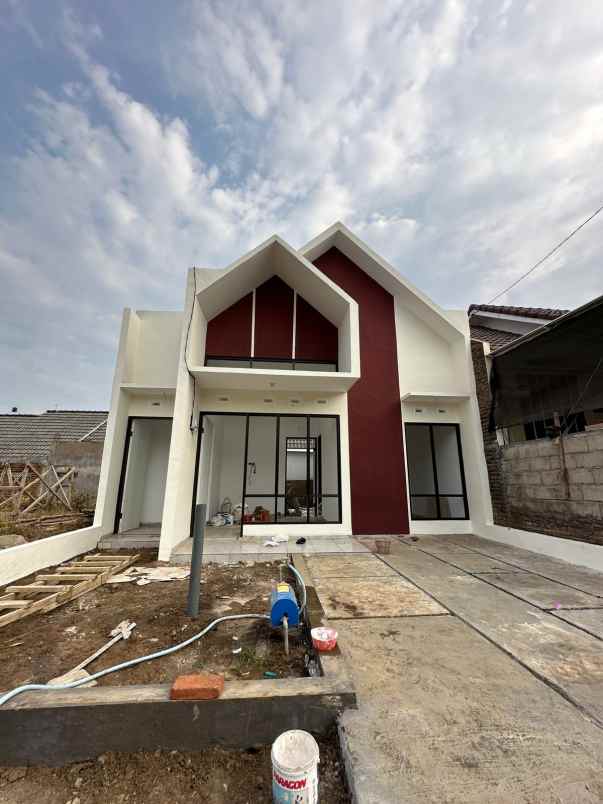 rumah dekat dari stadion kanjuruhan