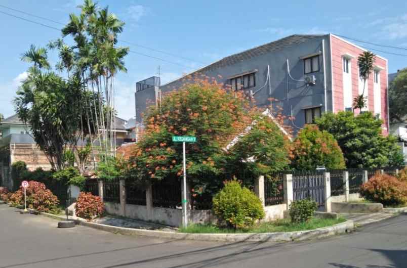 rumah hitung tanah luas 385m2 cilandak jakarta selatan