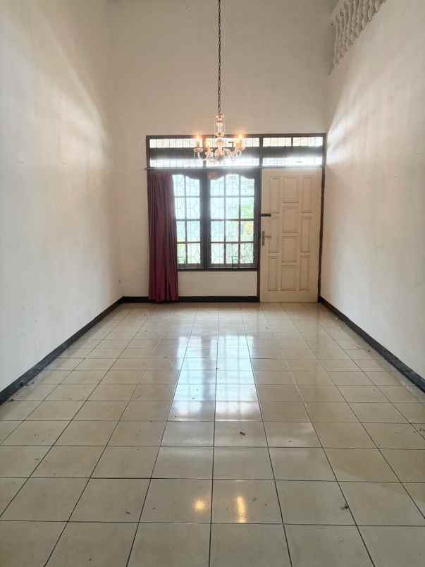 rumah hook di kavling dki pondok kelapa jakarta timur