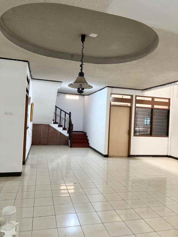rumah hook di kavling dki pondok kelapa jakarta timur