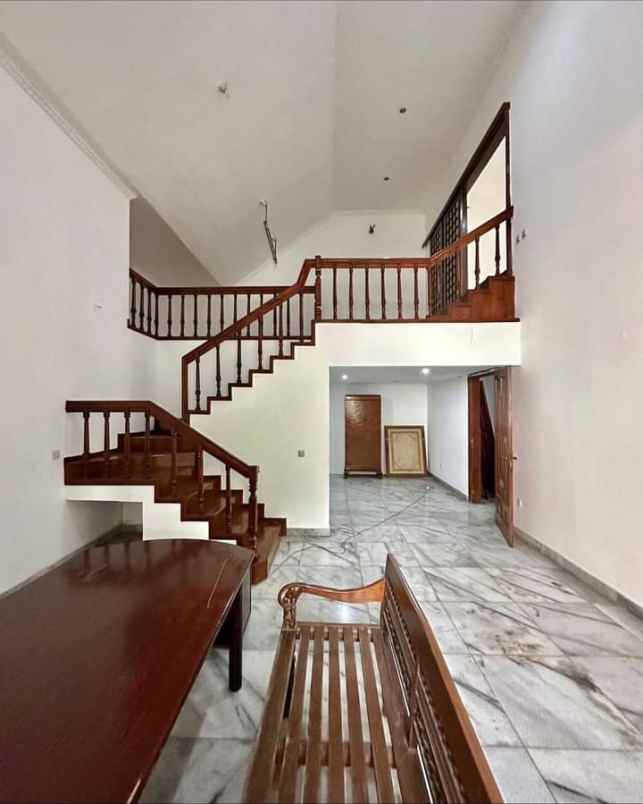 rumah jaksel cilandak fatmawati 3 lantai cakep luas