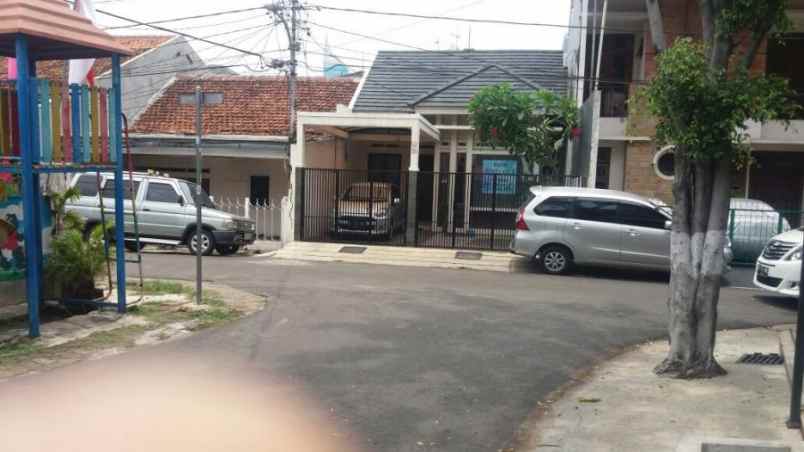 rumah jalan danau dibawah blok