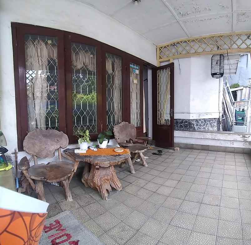 rumah jl pandan surabaya