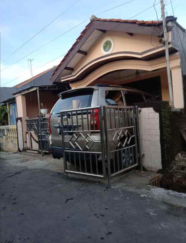 rumah jln perum arumsari talun