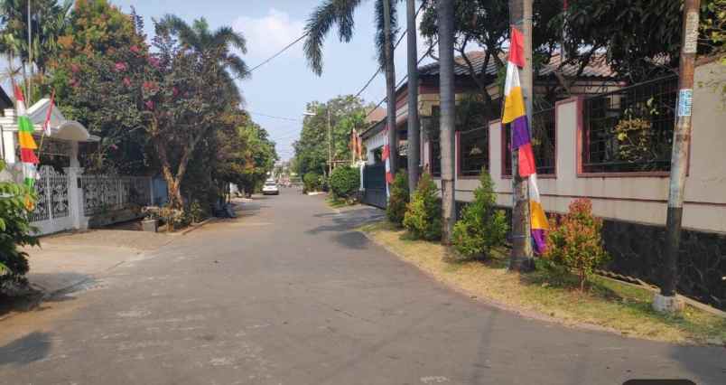 rumah komplek jatiwaringin pondok gede bekasi