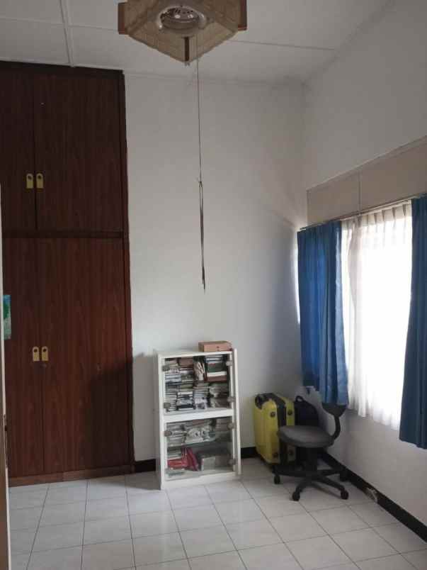 rumah lama layak huni dicipinang besar jakarta timur