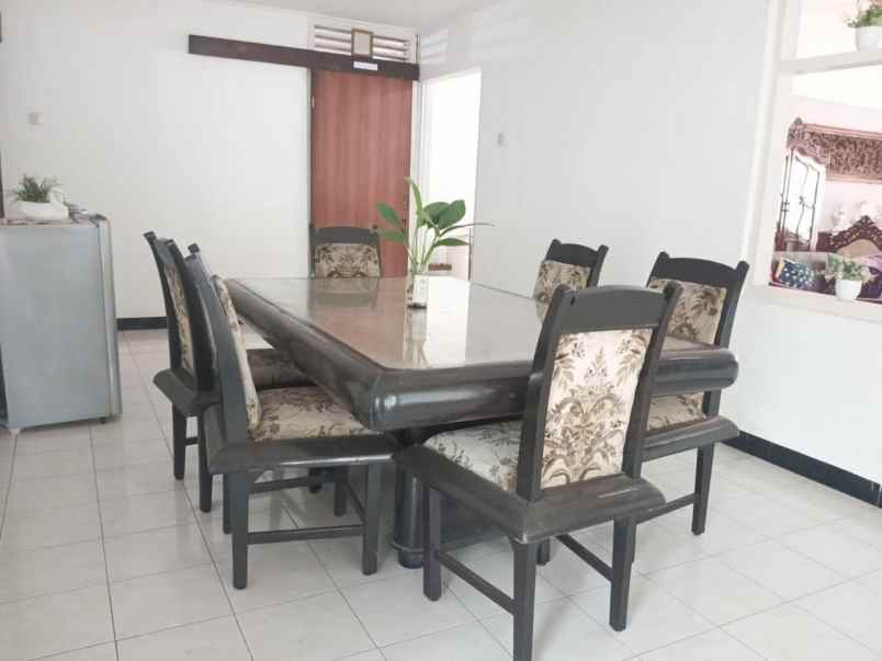 rumah lama layak huni dicipinang besar jakarta timur