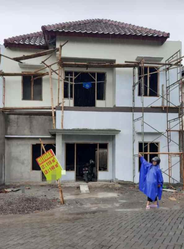 rumah mewah di mangunharjo tembalang semarang