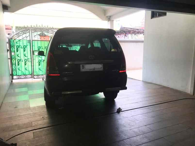 rumah mewah pinggir jalan cocok tuk usaha di galaxy