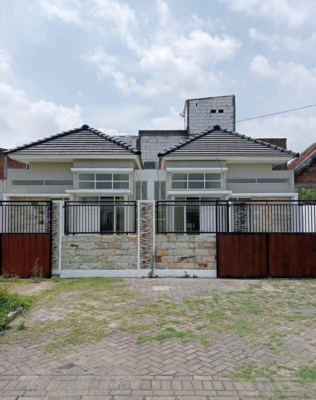 rumah minimalis 395 juta lokasi di mulyorejo