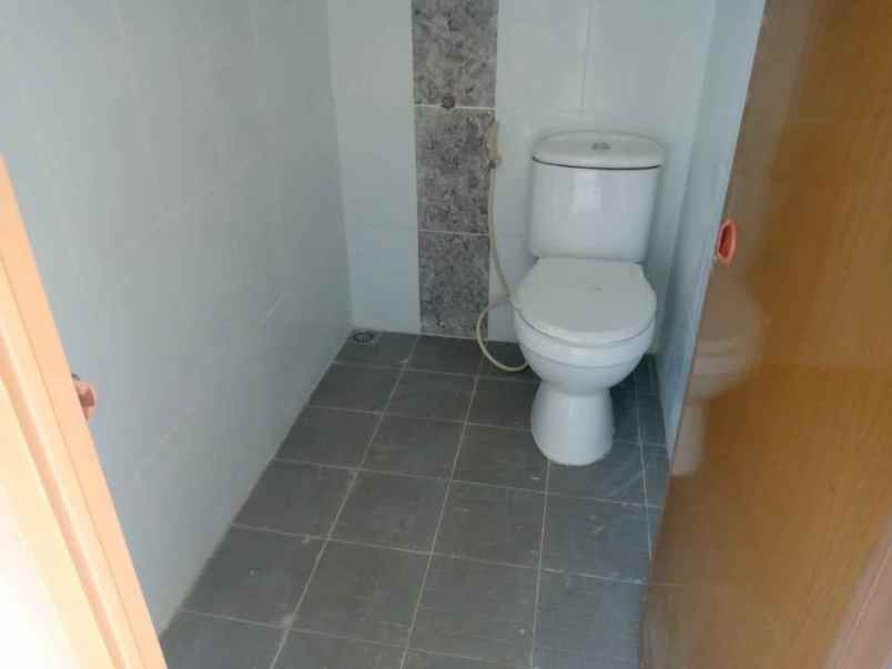 rumah modern 2 lantai 300 juta an di sukun malang