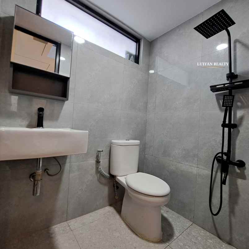 rumah pasar minggu dalam komplek