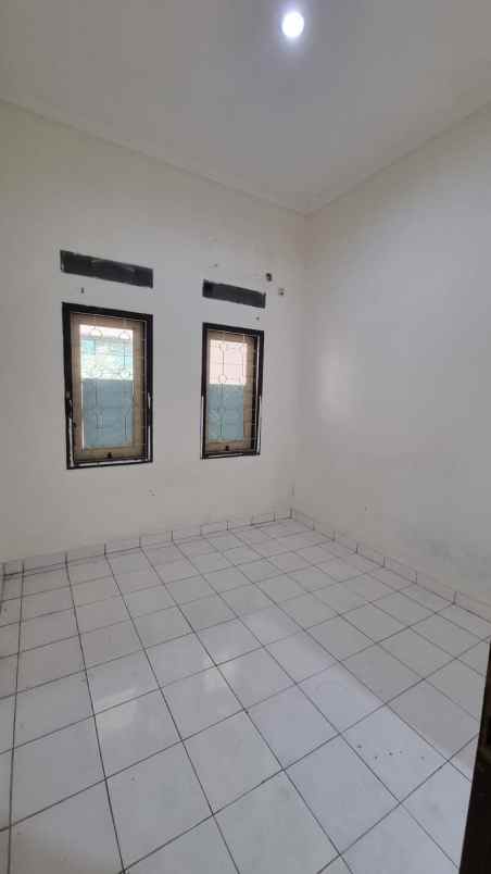 rumah second ciracas jakarta timur dalam komplek