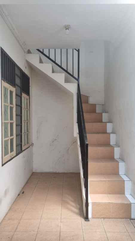 rumah second ciracas jakarta timur dalam komplek