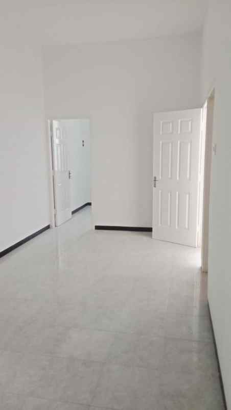 rumah setro utara bangunan baru siap huni