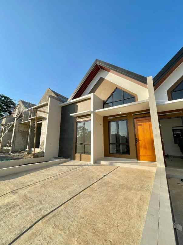 rumah siap huni dalam cluster di tangerang selatan