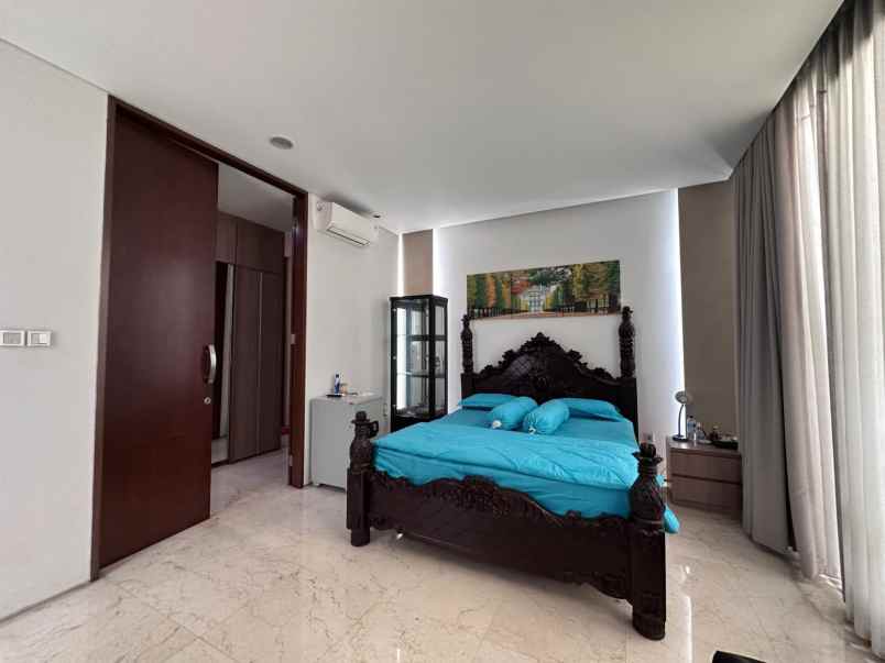 rumah siap huni di kemang timur raya jakarta selatan