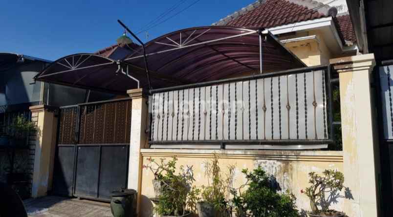 rumah siap huni lokasi lebak timur row jln 2 mobil