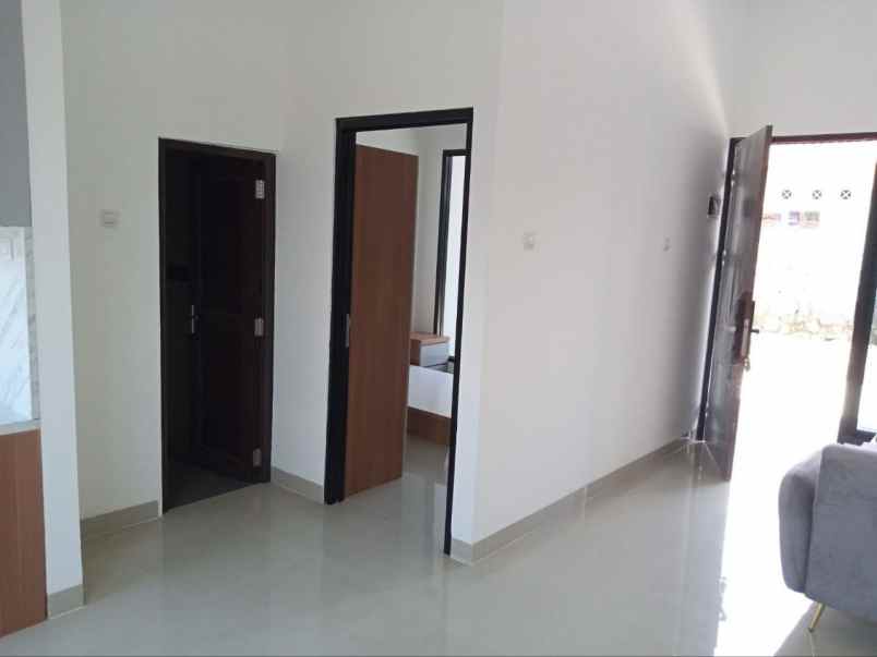 rumah villa cipanas cuma 10 k m ke puncak pass