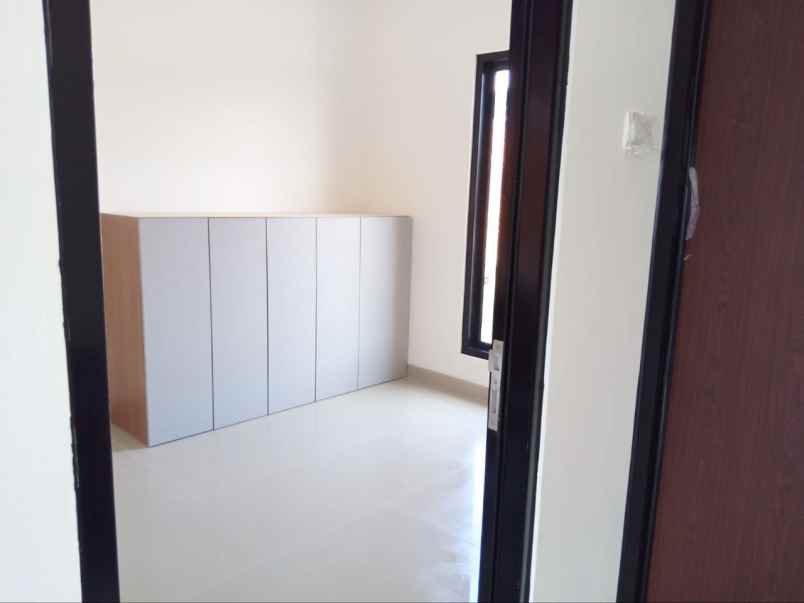 rumah villa cipanas cuma 10 k m ke puncak pass