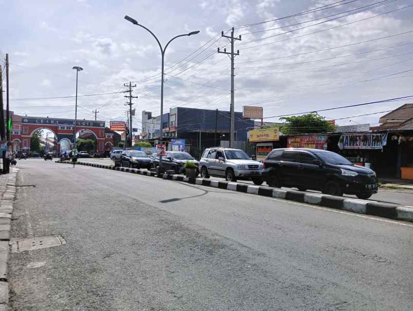 tanah da bangunan bekas indomaret kedungmundu raya