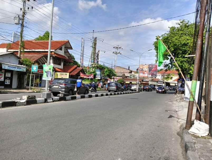 tanah da bangunan bekas indomaret kedungmundu raya