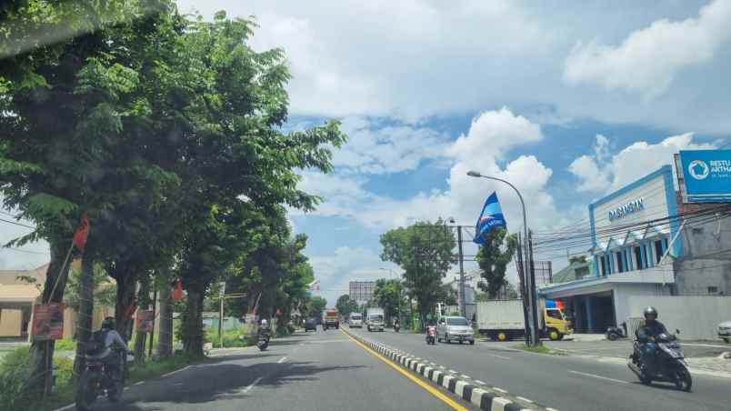 1 juta an dekat tol jogja di banyurejo sleman