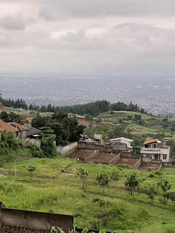 834 villa hitung tanah di dago giri bandung utara