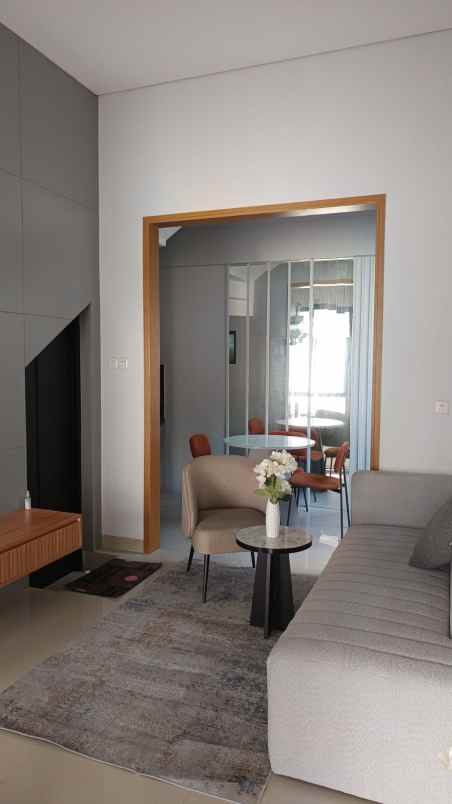 apart house mewah di jantung kota jakarta selatan