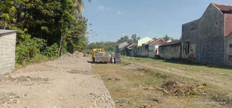 belakang sch tanah perumahan mangku aspal