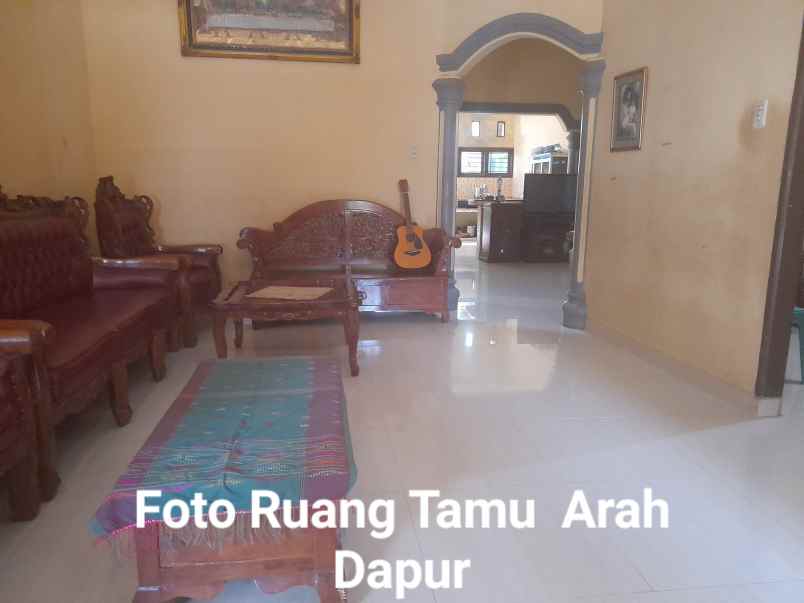 dijual 2 buah rumah utama dan rumah kost