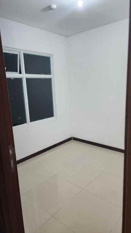 dijual apartemen green bay pluit