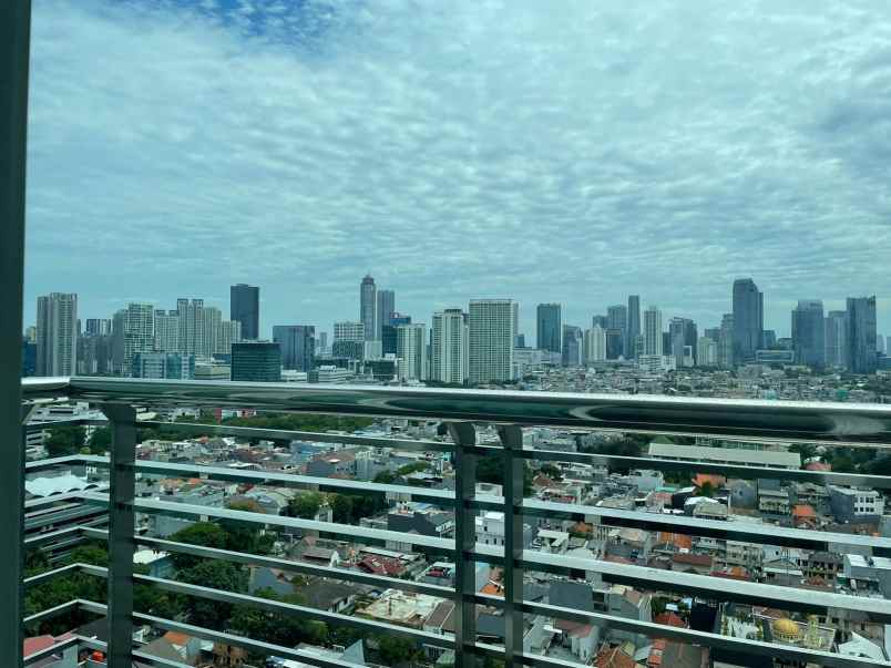 dijual apartemen jalan setia budi tengah