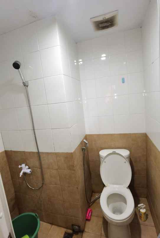 dijual apartemen jl jend ahmad yani kav 49