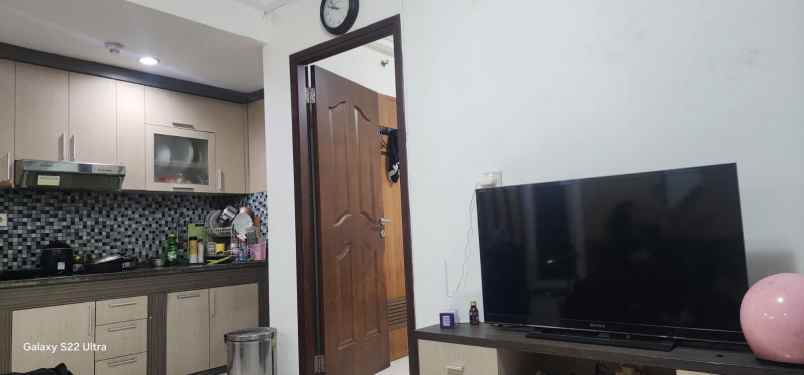 dijual apartemen jl mh thamrin km 2 7 rt