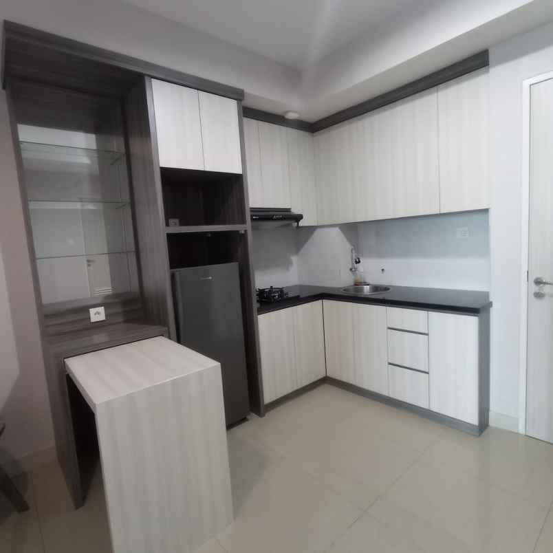 dijual apartemen lokasi strategis 2 kamar