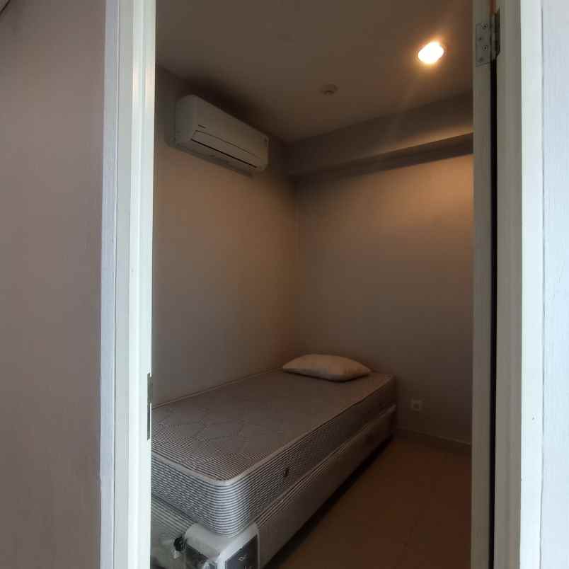 dijual apartemen lokasi strategis 2 kamar