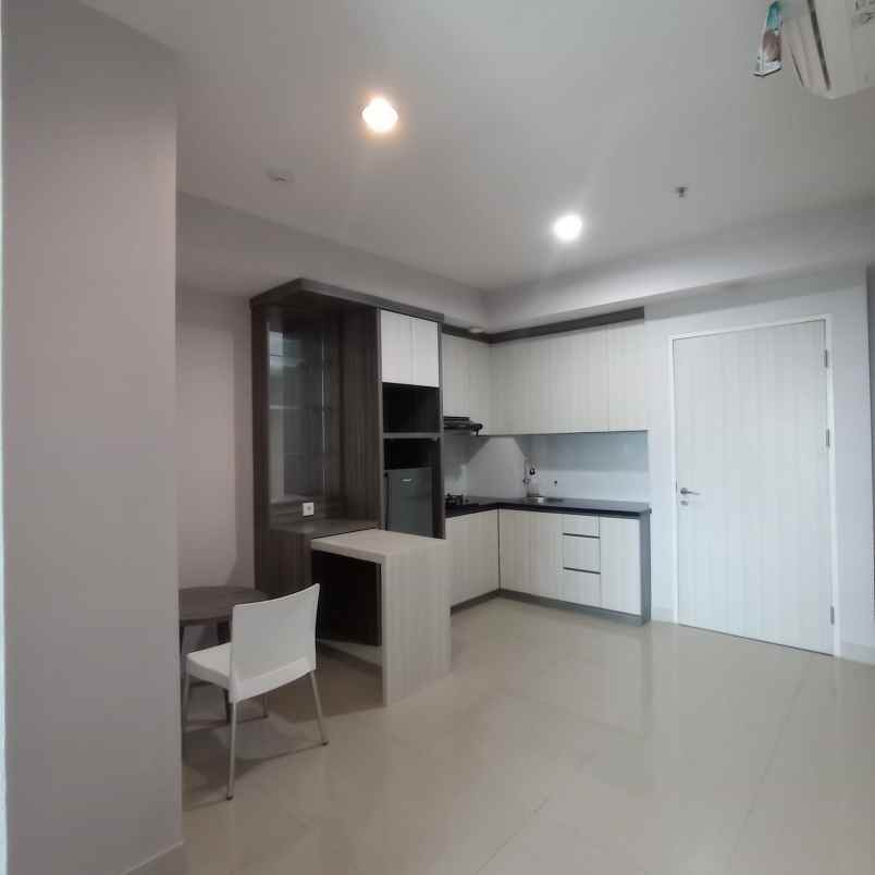 dijual apartemen lokasi strategis 2 kamar