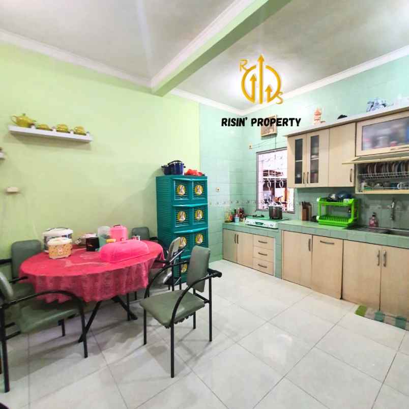 dijual cepat butuh uang banget rumah 3 in 1