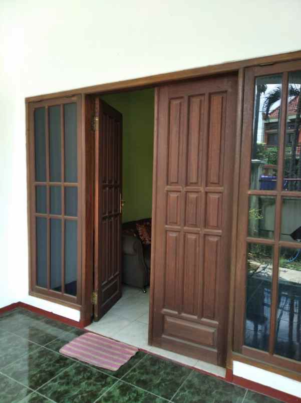 dijual cepat rumah mewah lokasi di sawojajar 1