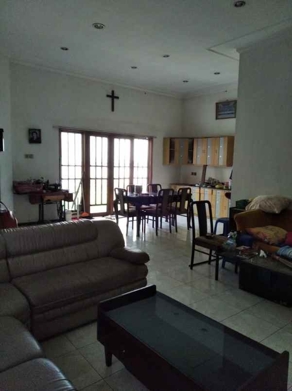 dijual cepat rumah mewah lokasi di sawojajar 1