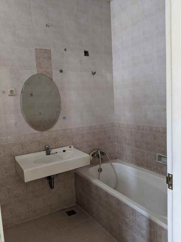 dijual dan disewakan rumah kotawisata cibubur