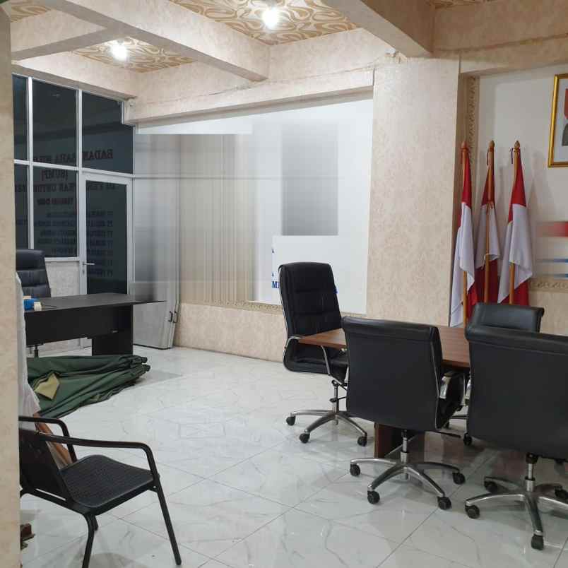 dijual gedung siap pakai strategis di area tanah abang