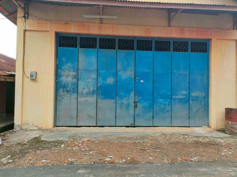 dijual gudang dan bedeng 3 pintu lokasi jalan s parman